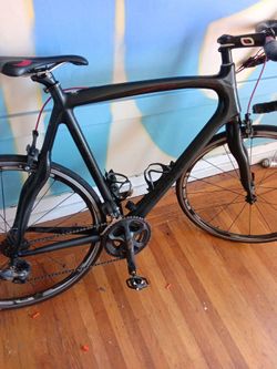 Pinarello paris carbon fiber