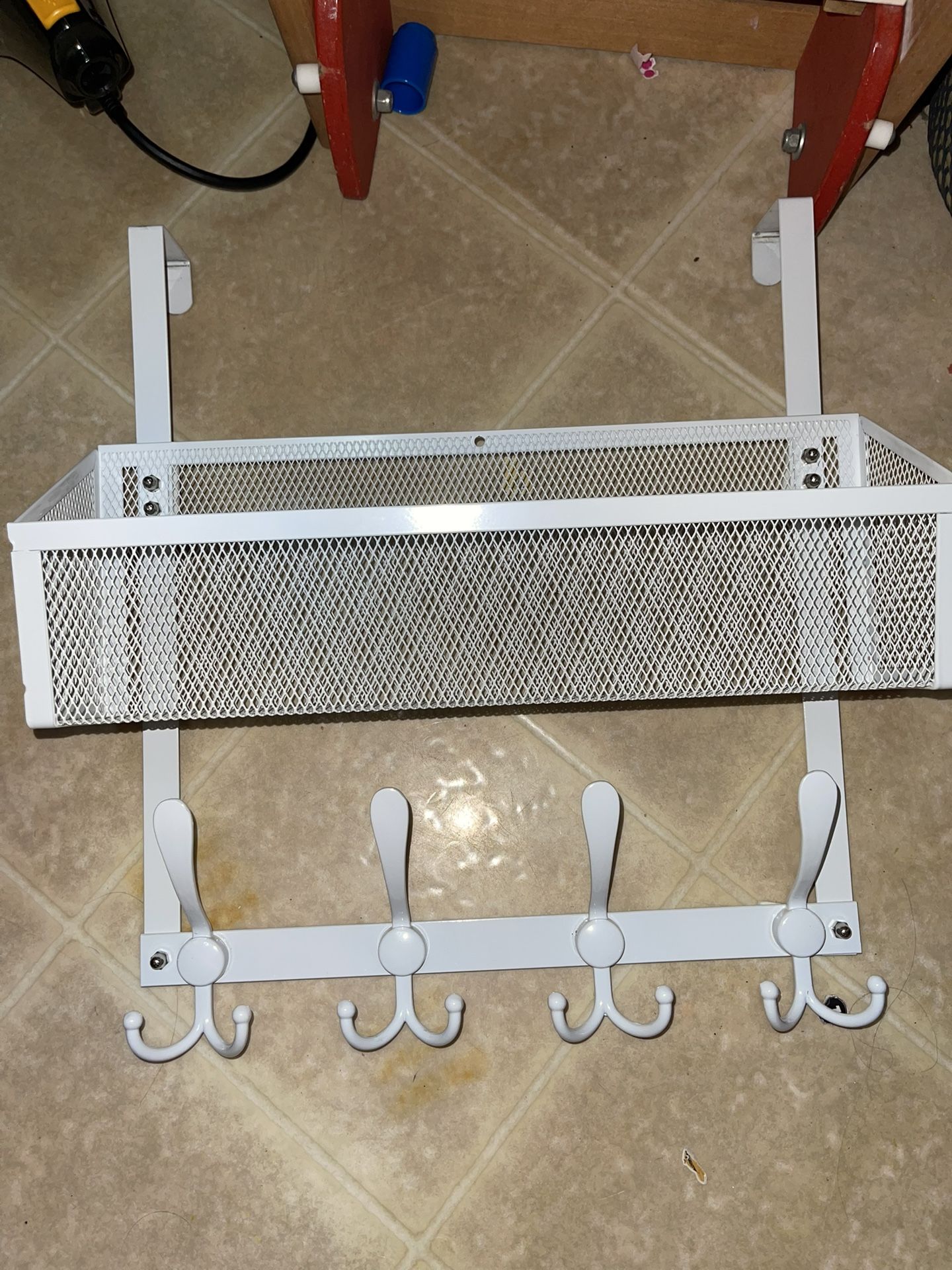 OVER THE DOOR HOOKS ORGANIZER