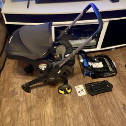 Doona stroller with Base