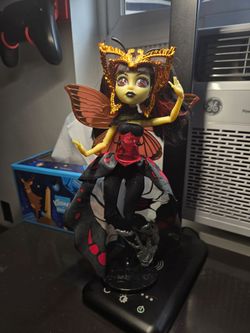 Monster high dolls READ DESCRIPTION