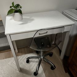 Chic desk and chair