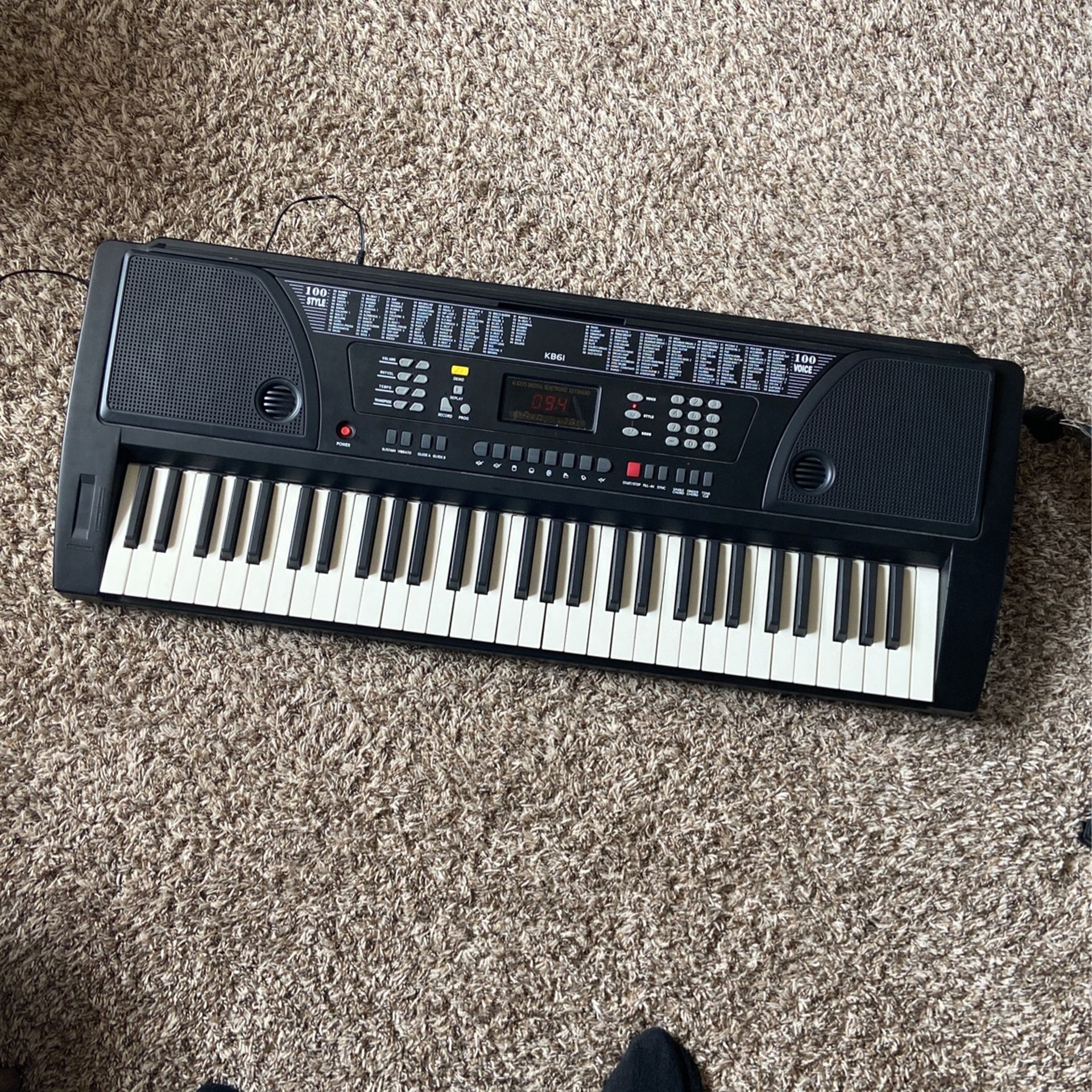 Huntington KB61 Keyboard With Power Cable