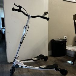 Wiggle Scooter For Kids  Tri Slider Swing Scooter Foldable Push Drifting Scooter for Boys and Girls Age 5 Years Old and Up 