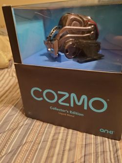 Cosmo Desktop Robot