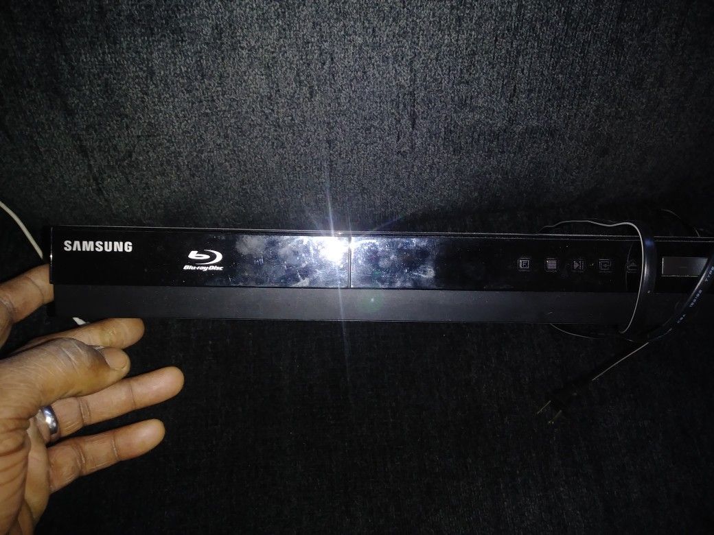 LG 32 in samsung bluray surround sound