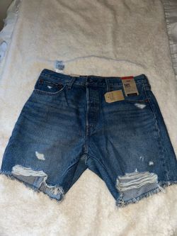 Levi shorts s32