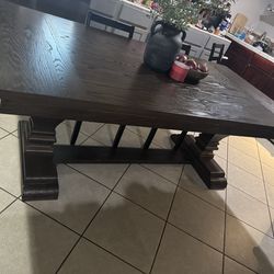 Dinning table