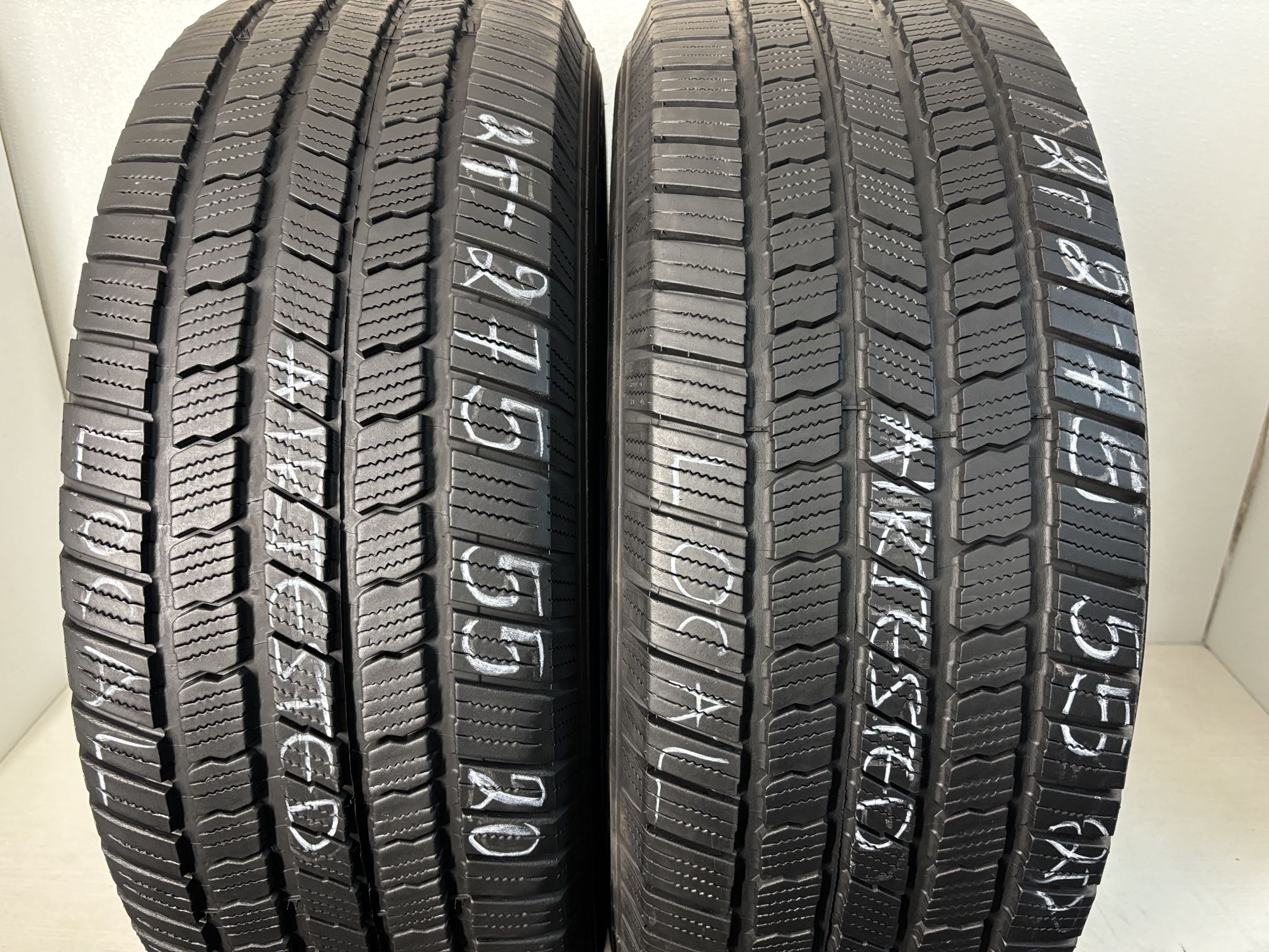 2 Tires 275 55 20 Michelin Defender Ltx Like New No Repairs 