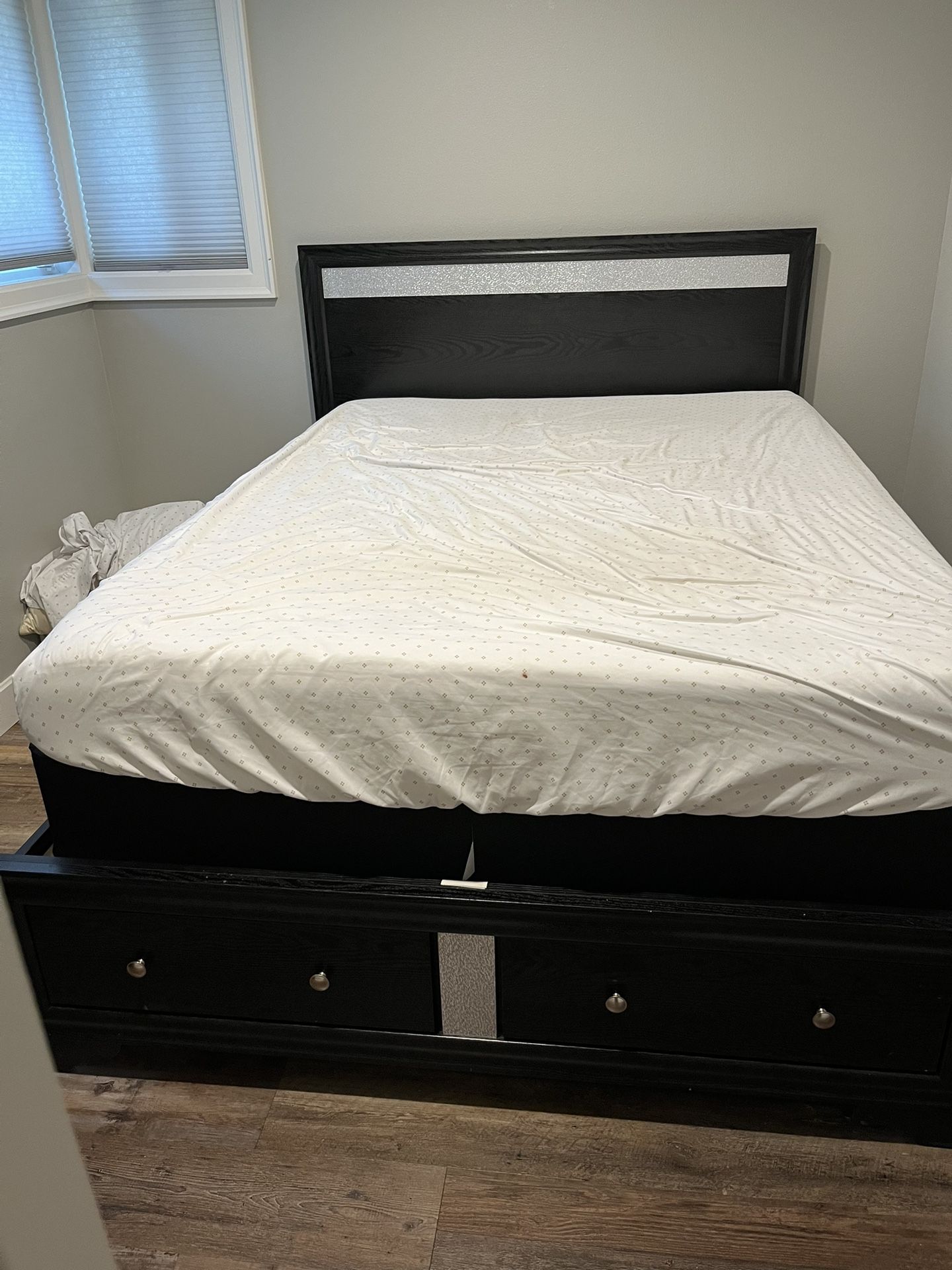 Complete Set With Mattress