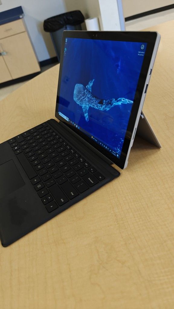 Surface Pro 4 Like New 