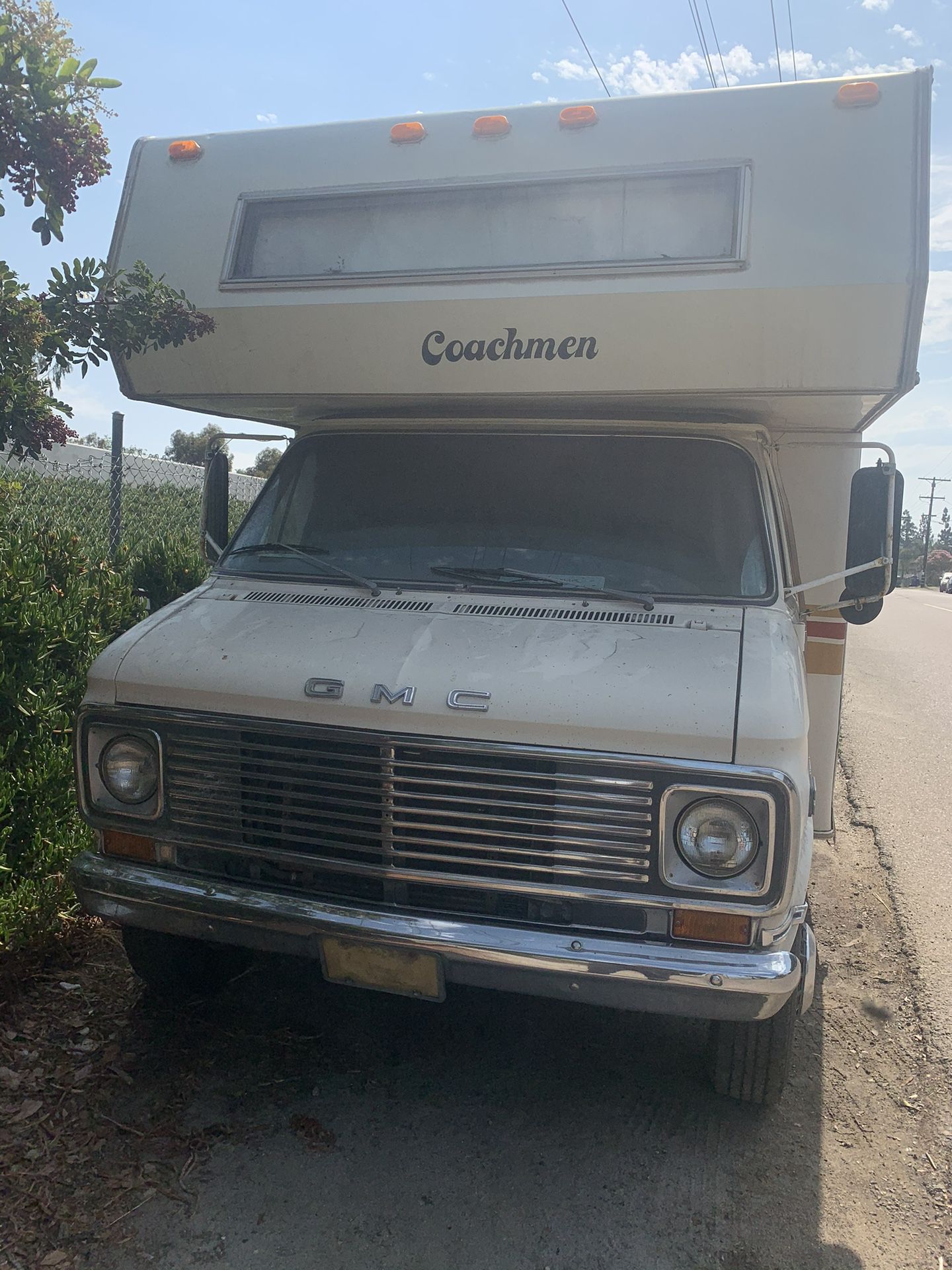 Coachman Motorhome 1976 - Equipped For Living On The Road 