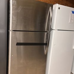 Frigidaire Refrigerator 