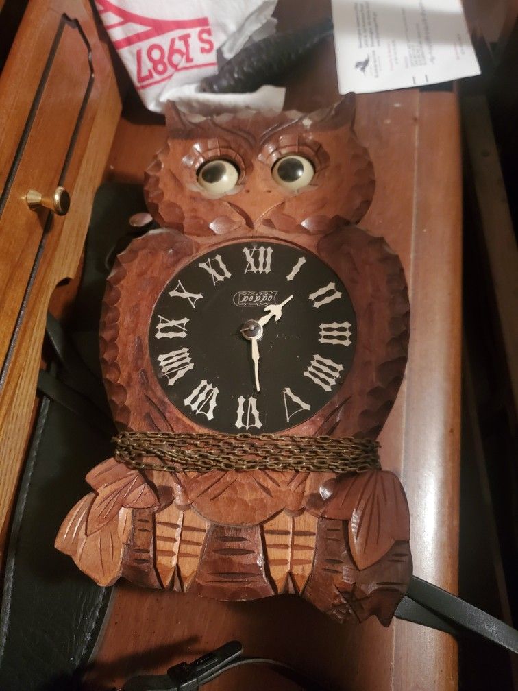 Vintage POPPO wooden Owl Wall Clock Made In Japan