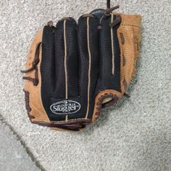 Louisville Slugger Baseball Glove