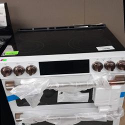 Cafe CES750P4MW2 30 in. 7.0 cu. ft. Smart Range