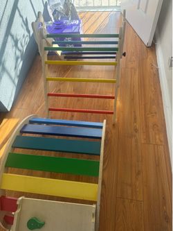 Montessori Pikler Triangle Climbing Set with Ramp – Excellent Condition
