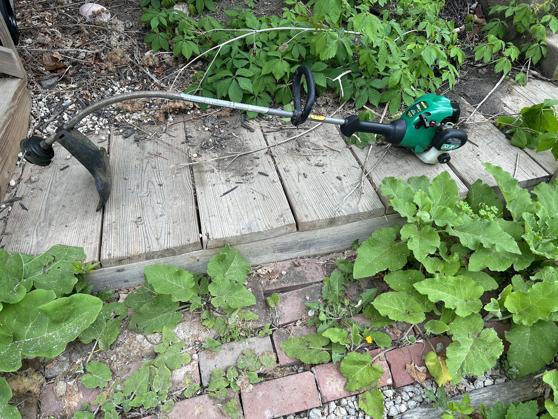 Featherlite FL20 Weed Eater for Sale in Bellaire, OH OfferUp