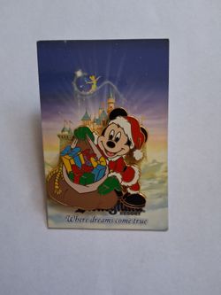Mickey Mouse Santa Pin