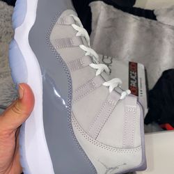 Cool Grey Jordan 11’s Size 8.5 Men’s