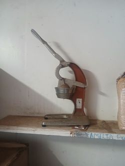 Orange juice maker