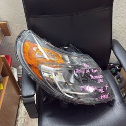 2022 Dodge Ram Promaster  1500 Right Headlight 