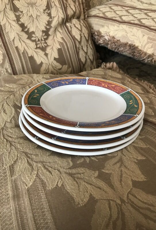 4 small plates, dishwasher safe, microwave safe, stoneware