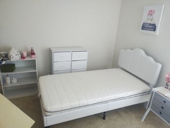 Twin bedroom set