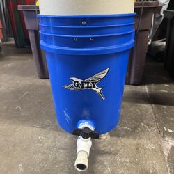 Flying Fish Bait Tank