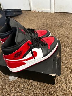 Air jordan 1 mid SE size 14