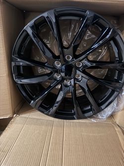 22 inch Gloss Black Multi-Spoke Alloy Wheel 6 lug