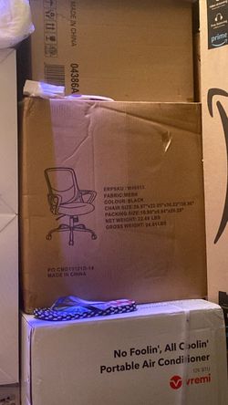 Black Mesh Office Chair in Box