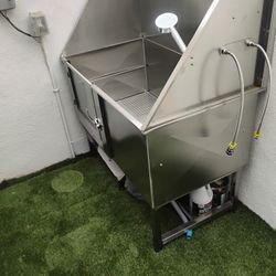 Large dog shower station