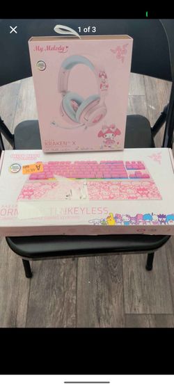 Hello Kitty Sanrio My Melody Razer Gaming Keyboard and Headset