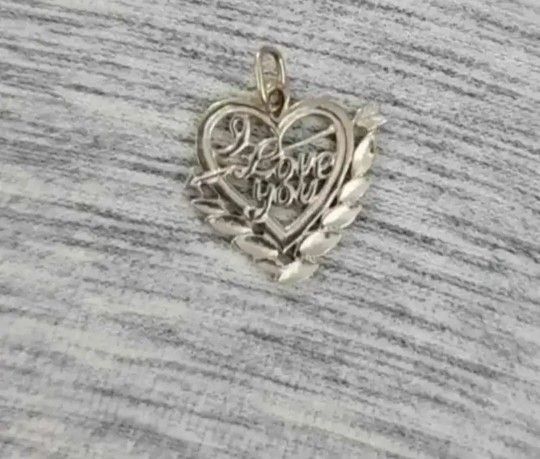 I love you heart pendant 14 k white gold