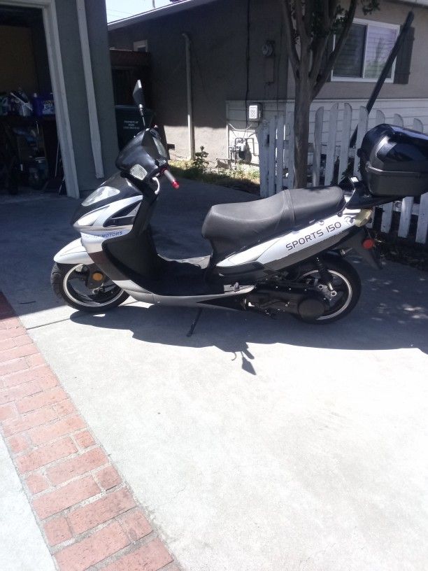 Moped Scooter Taotao