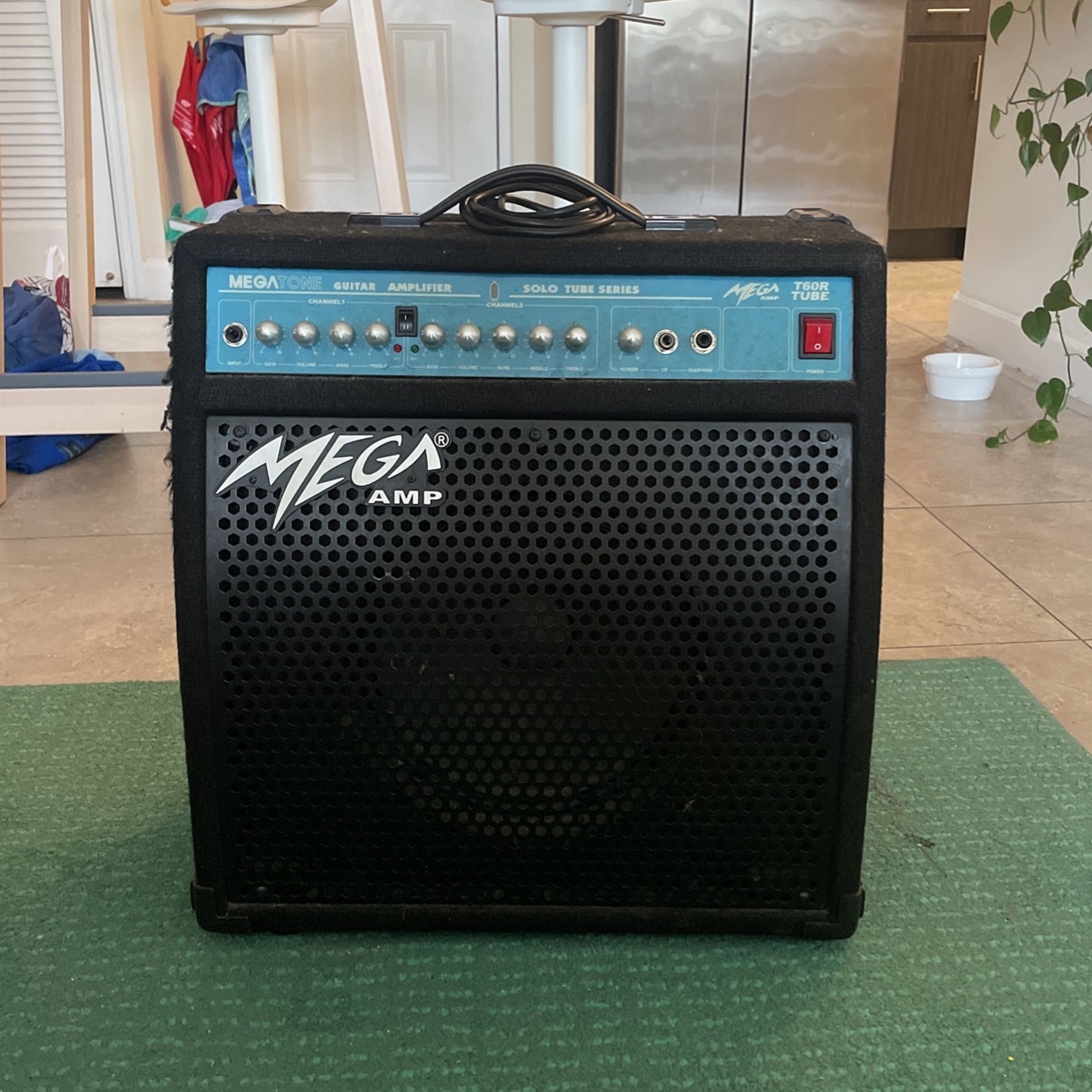 MEGA AMP T60R TUBE Solo Tube Series Guitar Amplifier