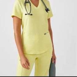 BRAND NEW Scrubs With Tags 