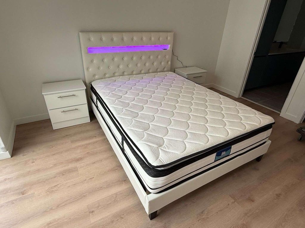 Brand New Queen Bed Frame with Mattress and Nightstands / Cama Queen con Colchón y Mesas de Noche Nuevo a Estrenar....Fast Delivery 🚚