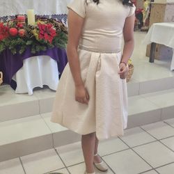 Vestido de NIÑA Color Beige