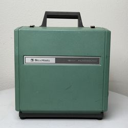 Bell & Howell 16mm Filmsound Projector Model 1592C Autoload Focus – Powers On