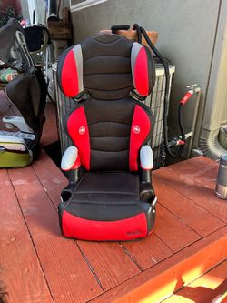 Even Flo red and black car seat