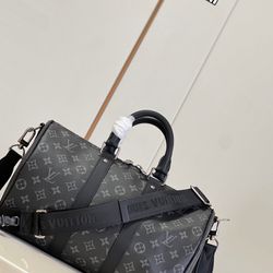 Valentino Black Leather Shoulder Bag R