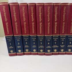 Encyclopaedia Britannica Macropaedia Volume Set