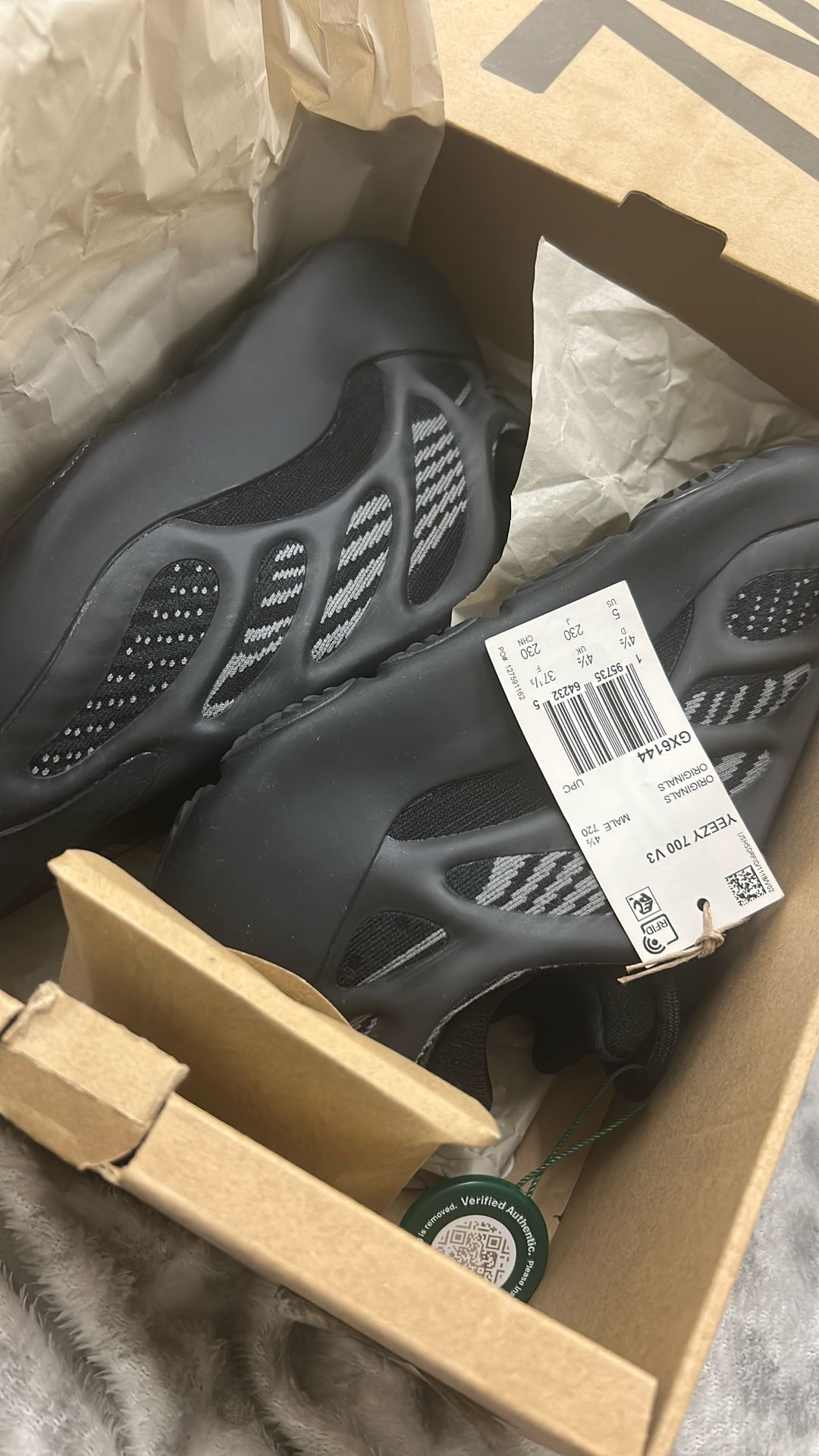 YEEZY 700 V3 DARK GLOW