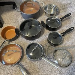 17 Pcs Of Kitchen Ware  (Cuisrnart/chantal)