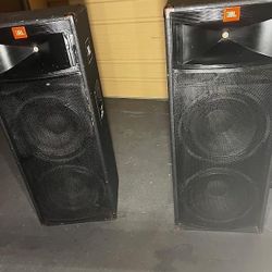 2 JBL None Powered  2X15” Made In USA Original Old School JBL Sound in Good Condition