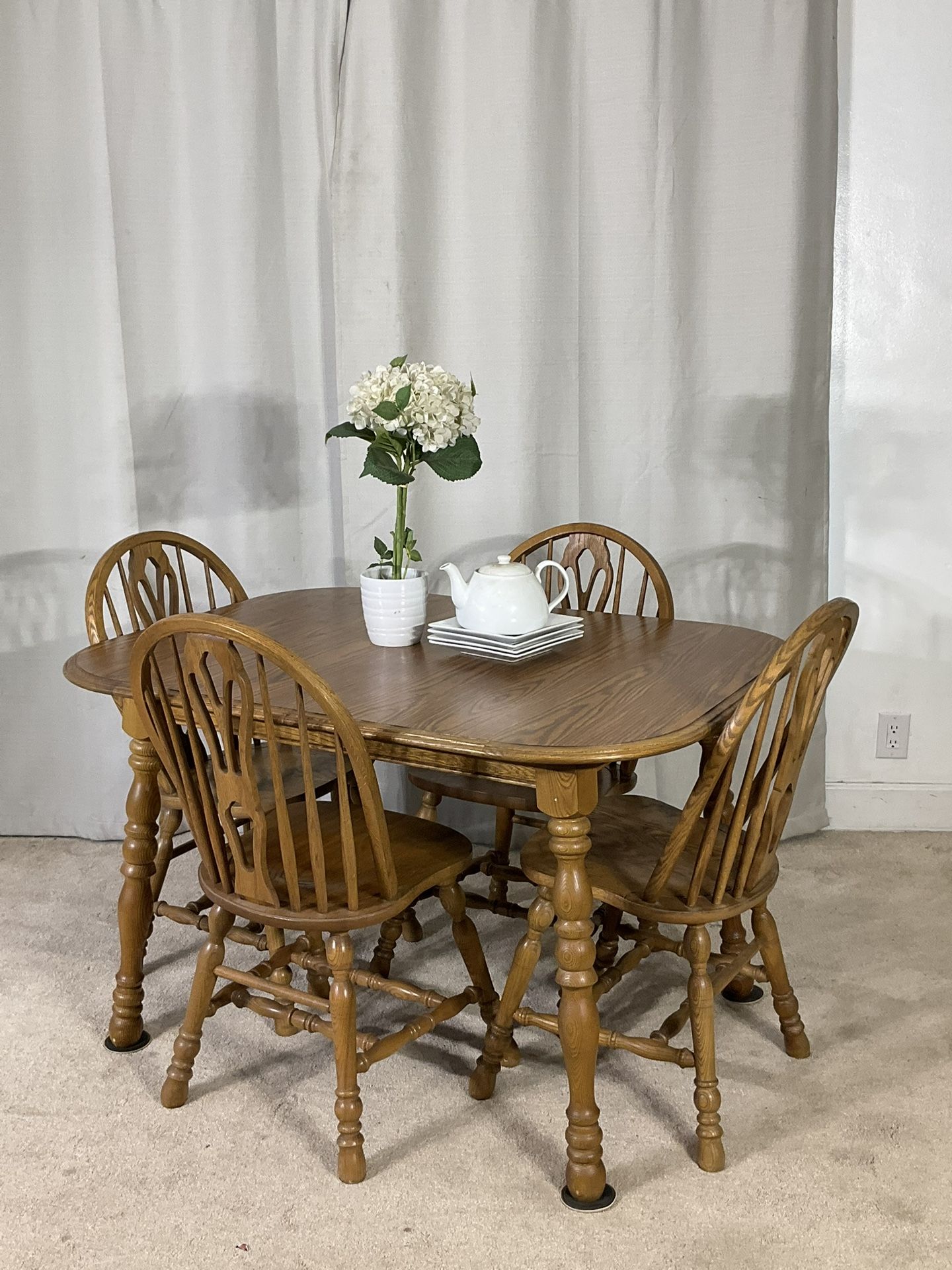 Charming Kitchen Dining Table With 2 Extensions & 4 Chairs PERFECT FOR APARTMENT