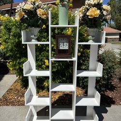 White Geometric Modern 13 Shelf Bookcase Excellent Condition 