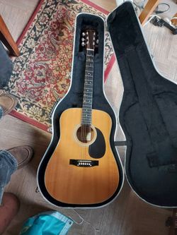 Acoustic Guitar - Suzuki SD 330 plus