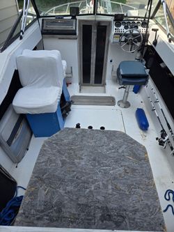 21ft Galaxy Cubby Cabin Boat